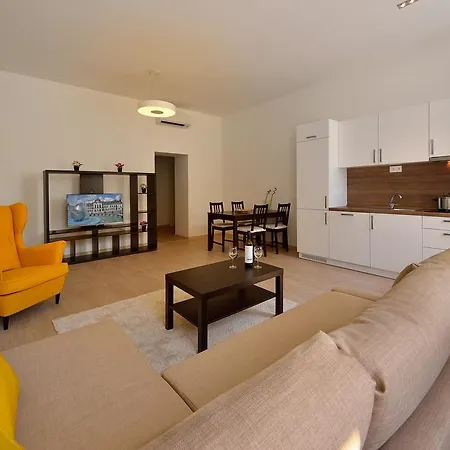 Ambiente Serviced - Palace Motesickych *