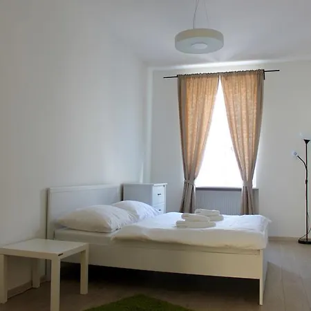 Апартаменты Ambiente Serviced - Palace Motesickych