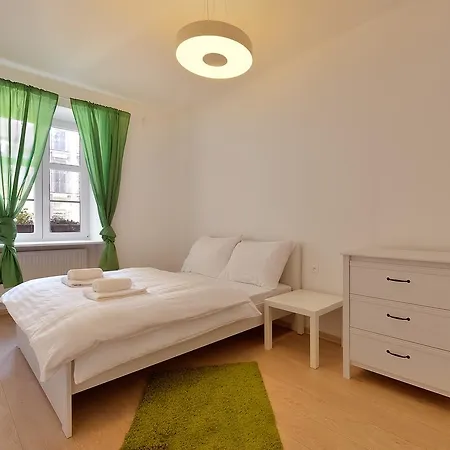 Ambiente Serviced - Palace Motesickych Братислава