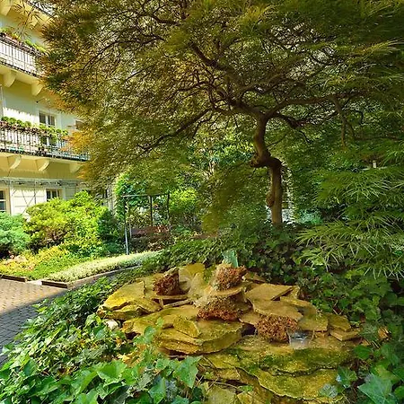 Ambiente Serviced - Palace Motesickych Братислава